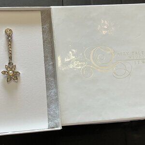 NIB Disney Fairy Tale Weddings Kirstie Kelly Princess Earrings